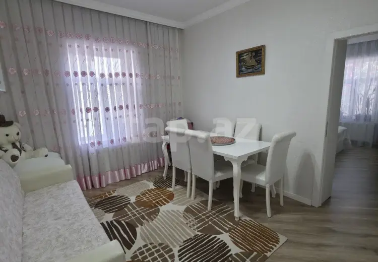 4 otaqlı mənzil , Bakı