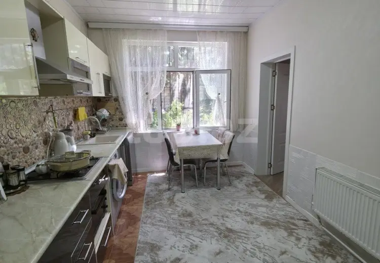 4 otaqlı mənzil , Bakı