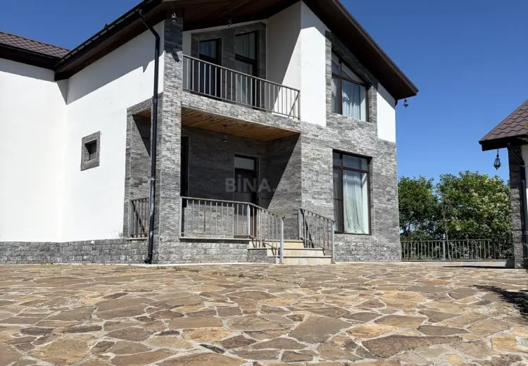 5 otaqlı mənzil Satılır, Şamaxı