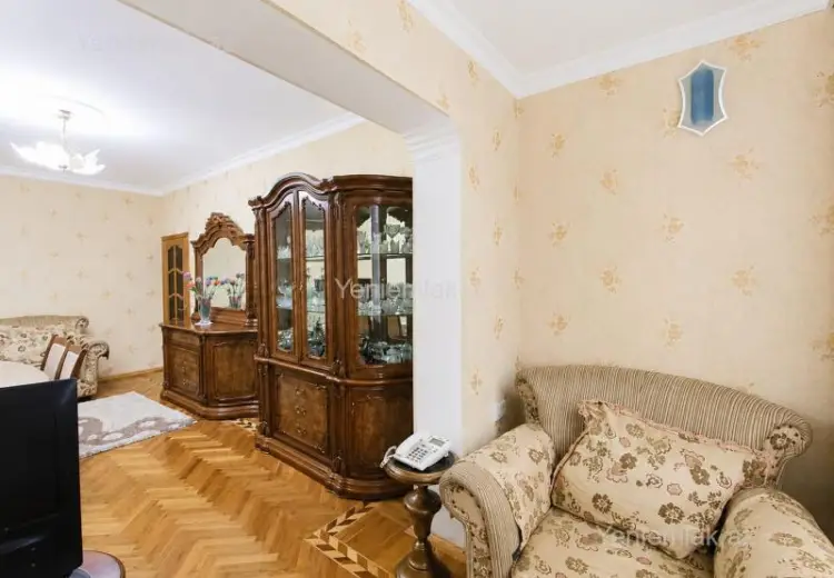 225 000 AZN - 4 otaqlı mənzil Satılır, Nizami, Bakı