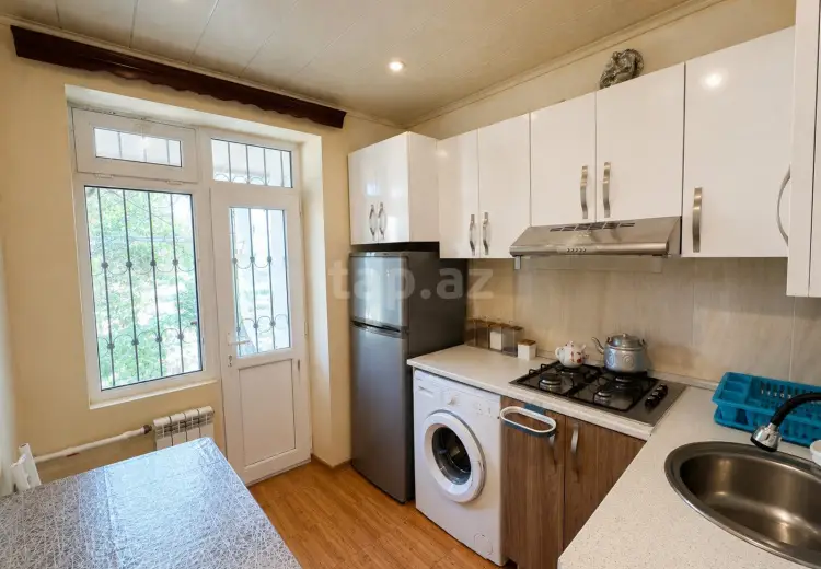 650 AZN - 2 otaqlı mənzil Kirayə (aylıq), Bakı