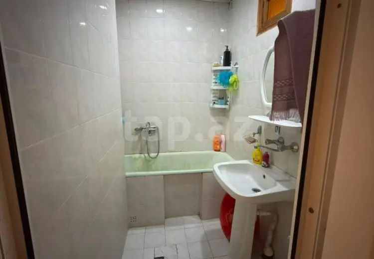 3 otaqlı mənzil , Bakı
