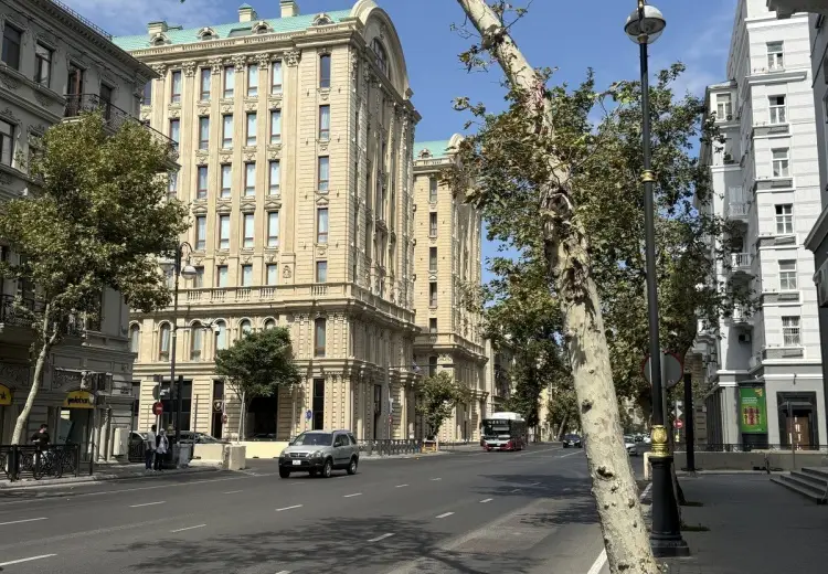 3 otaqlı mənzil Satılır, Sahil qəs., Səbail, Bakı
