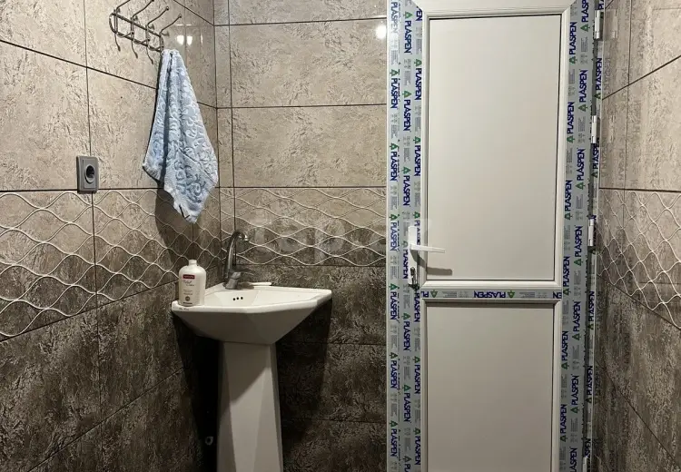 4 otaqlı mənzil , Şəki