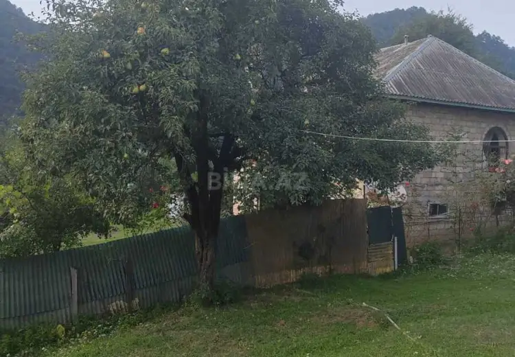 10 sot Torpaq Satılır, Lerik