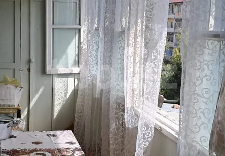 2 otaqlı mənzil , Şəki