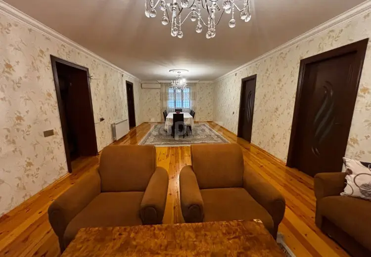 6 otaqlı mənzil , Gəncə