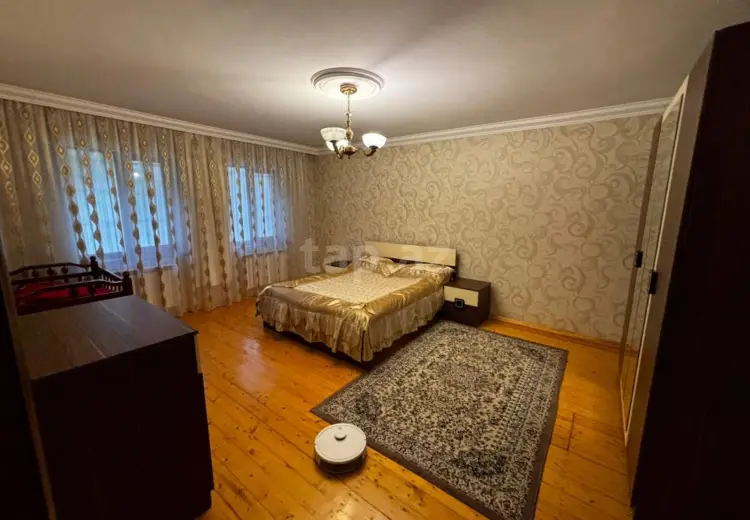 6 otaqlı mənzil , Gəncə