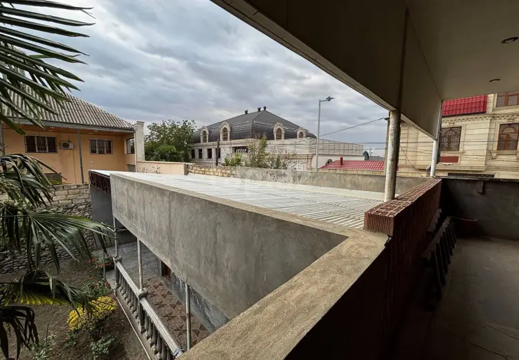 6 otaqlı mənzil , Gəncə