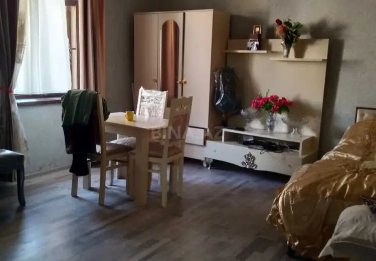 7 otaqlı mənzil Satılır, Gəncə