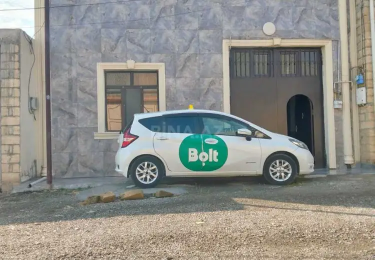 7 otaqlı mənzil Satılır, Gəncə
