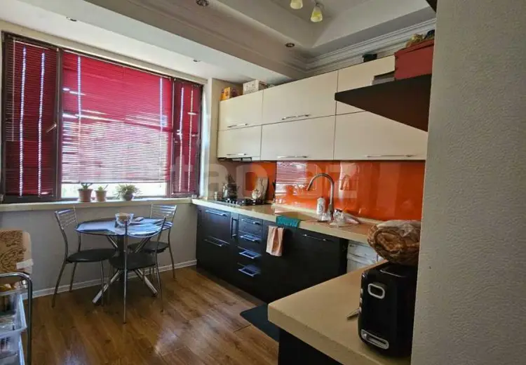 4 otaqlı mənzil , 6-cı mikrorayon, Binəqədi, Bakı