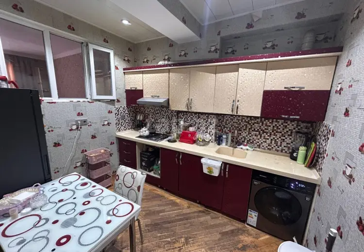 3 otaqlı mənzil , Bakı