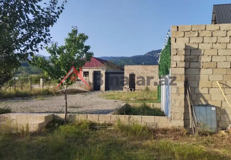 6 otaqlı mənzil Satılır, Şamaxı