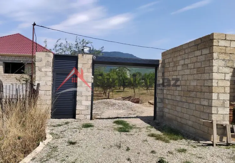 6 otaqlı mənzil Satılır, Şamaxı