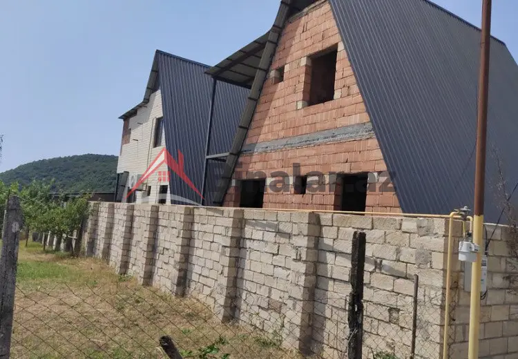 6 otaqlı mənzil Satılır, Şamaxı