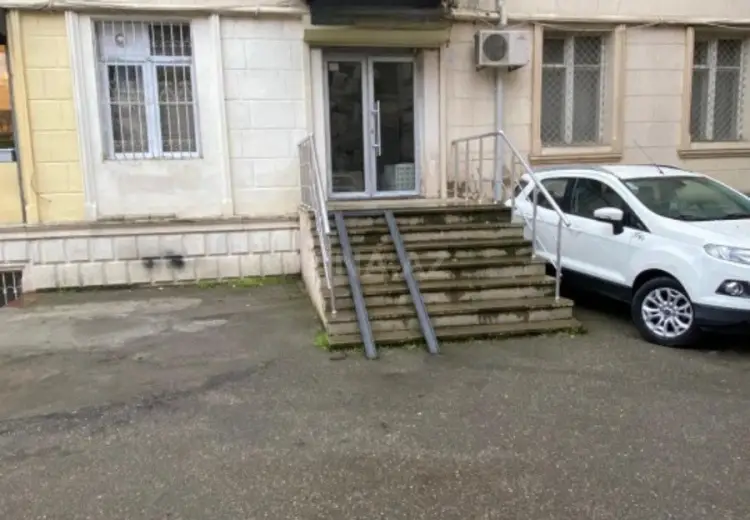 100 m² Obyekt / Ofis Kirayə (aylıq), Nəsimi, Bakı