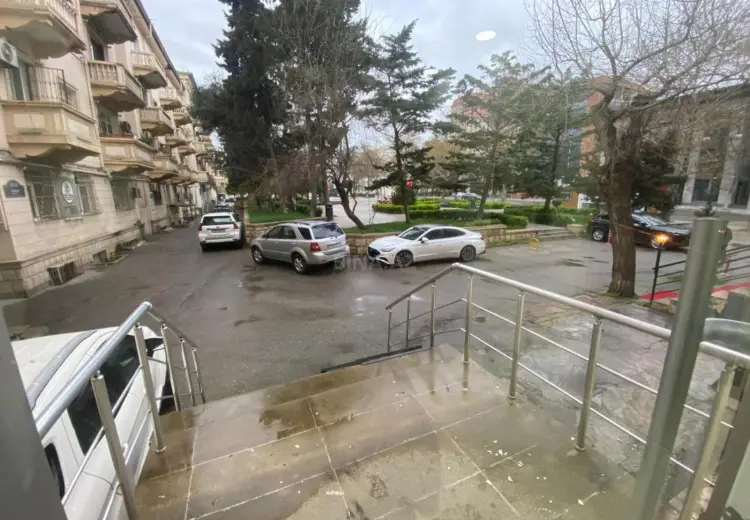 100 m² Obyekt / Ofis Kirayə (aylıq), Nəsimi, Bakı