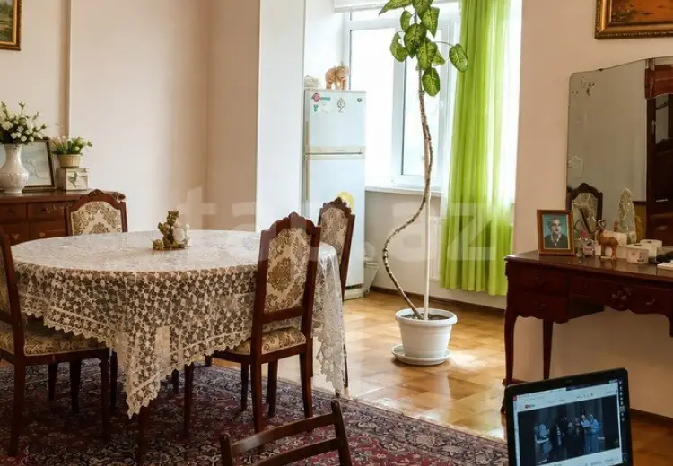 5 otaqlı mənzil , Bakı