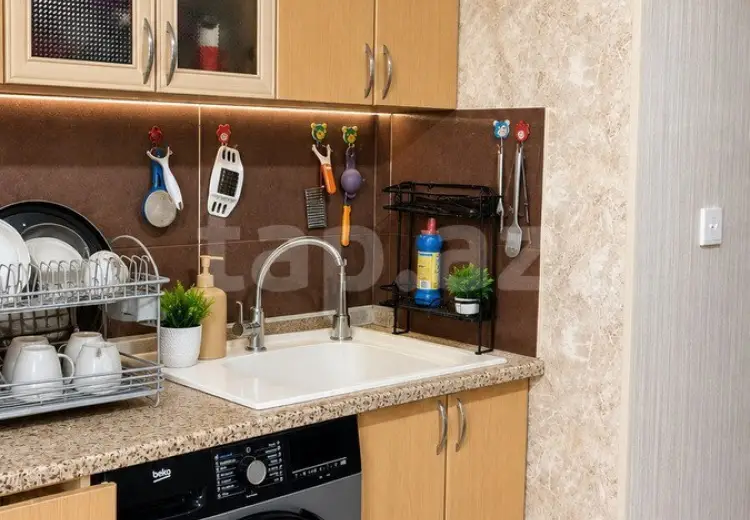 5 otaqlı mənzil , Bakı