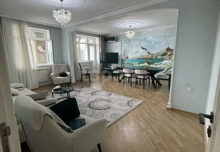 4 otaqlı mənzil , Bakı