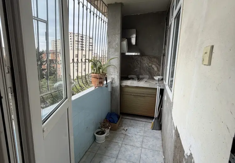 4 otaqlı mənzil , Bakı
