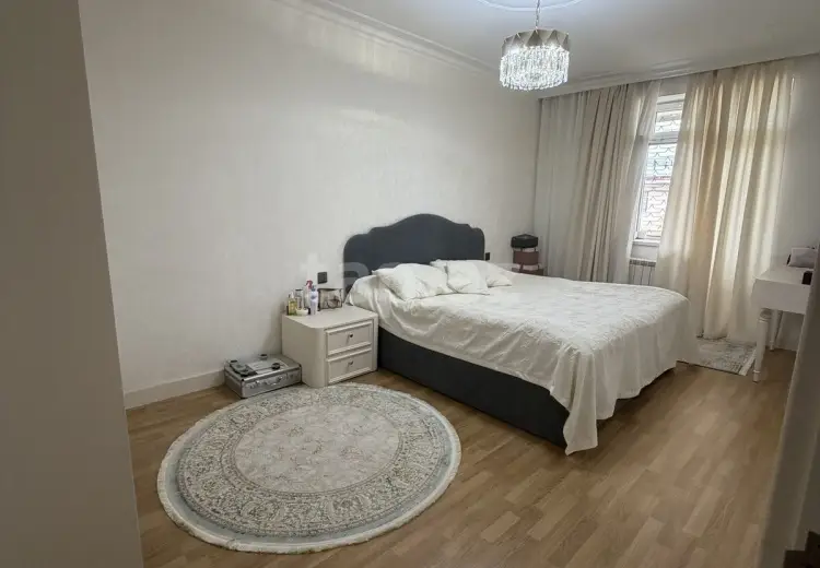 4 otaqlı mənzil , Bakı