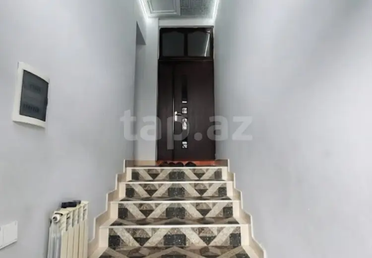 9 otaqlı mənzil , Oğuz