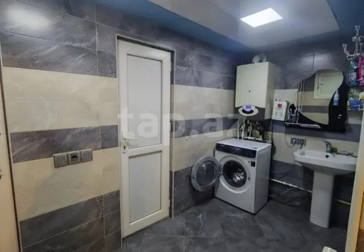 9 otaqlı mənzil , Oğuz