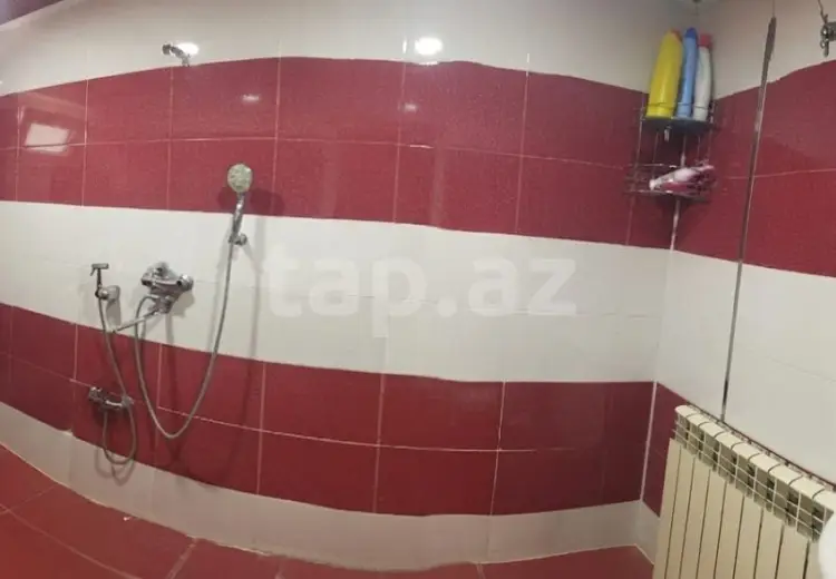 9 otaqlı mənzil , Oğuz