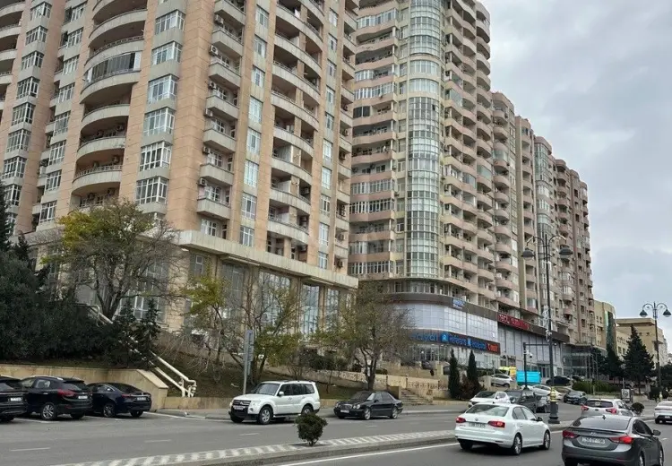 680 m² Obyekt / Ofis Satılır, Yasamal, Bakı