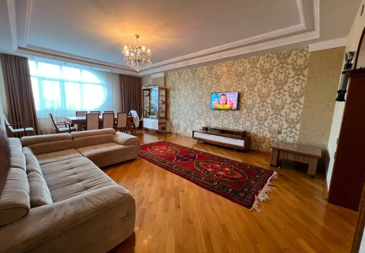 3 otaqlı mənzil , Bakı