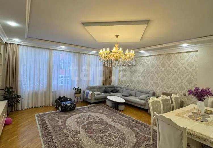 4 otaqlı mənzil , Bakı