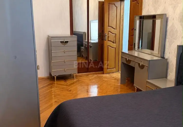 3 otaqlı mənzil Satılır, İçəri şəhər, Səbail, Bakı