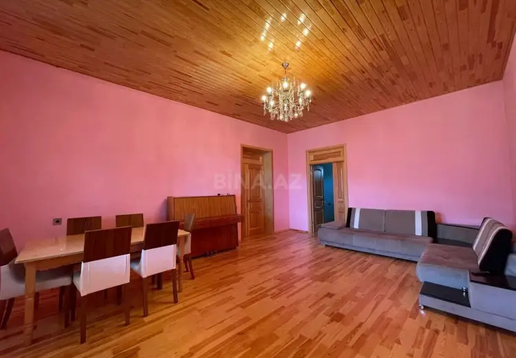 4 otaqlı mənzil Satılır, Quba