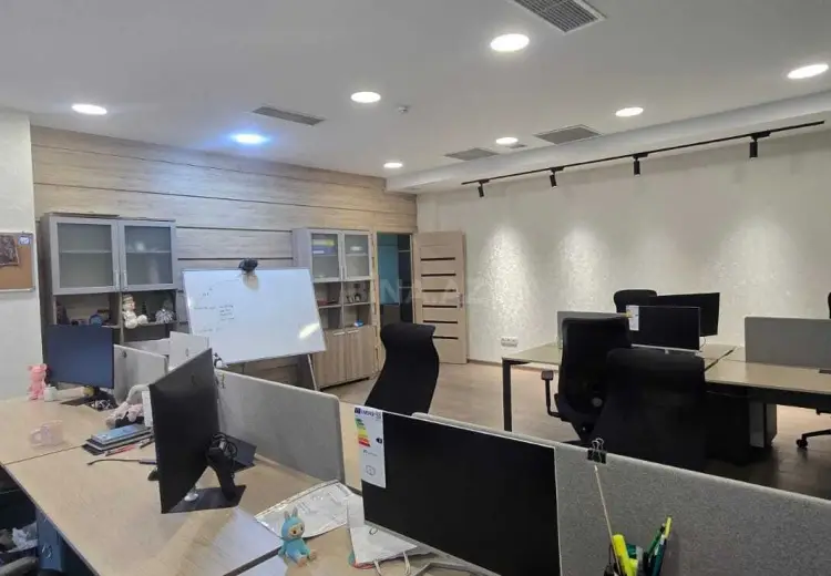 200 m² Obyekt / Ofis Kirayə (aylıq), Xətai, Bakı
