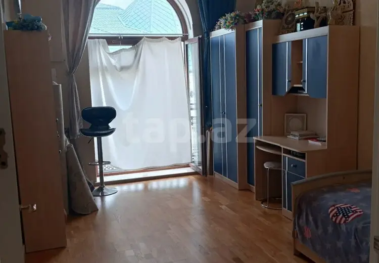 4 otaqlı mənzil , Bakı
