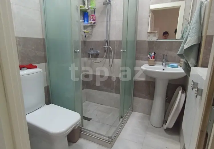 4 otaqlı mənzil , Bakı
