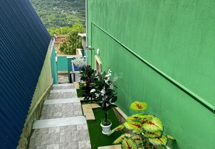 4 otaqlı mənzil Satılır, Quba