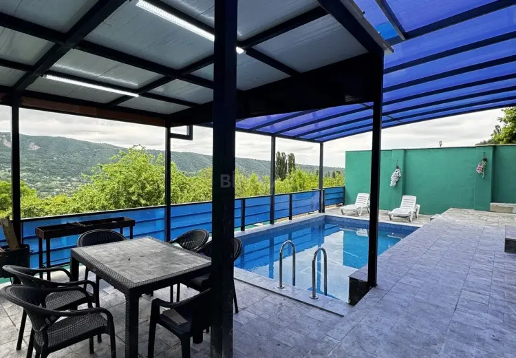 4 otaqlı mənzil Satılır, Quba