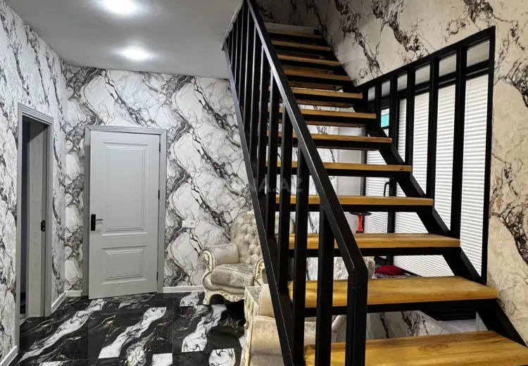 4 otaqlı mənzil Satılır, Quba