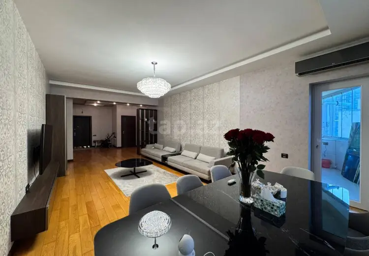 3 otaqlı mənzil , Bakı