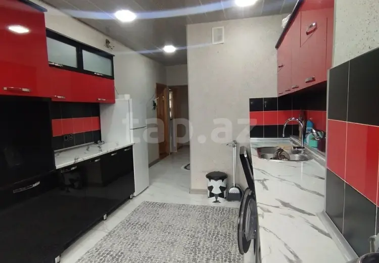 4 otaqlı mənzil , Şəki