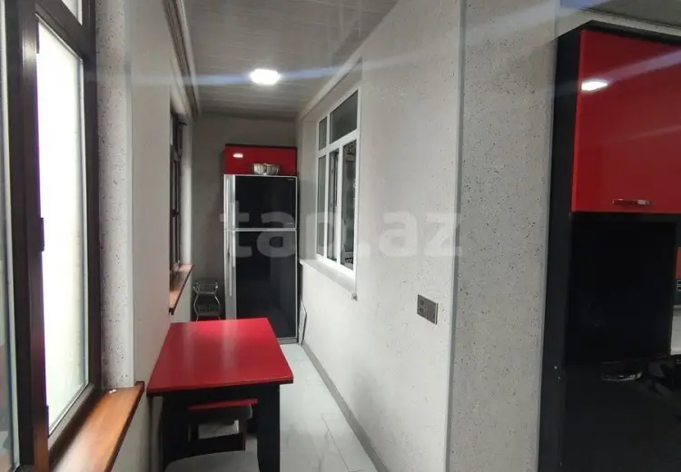 4 otaqlı mənzil , Şəki