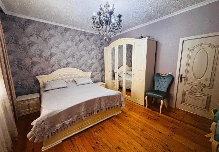 9 otaqlı mənzil , Badamdar qəs., Səbail, Bakı