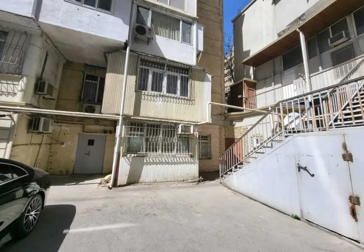 65 m² Obyekt / Ofis Kirayə (aylıq), Səbail, Bakı