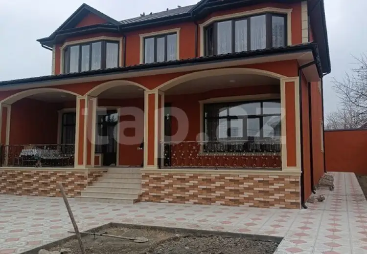 6 otaqlı mənzil , Şəki