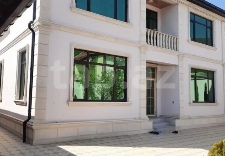 4 otaqlı mənzil , Şəki