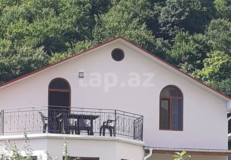 3 otaqlı mənzil Kirayə (günlük), Qax