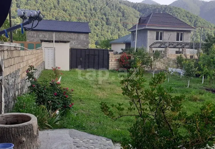 3 otaqlı mənzil Kirayə (günlük), Qax